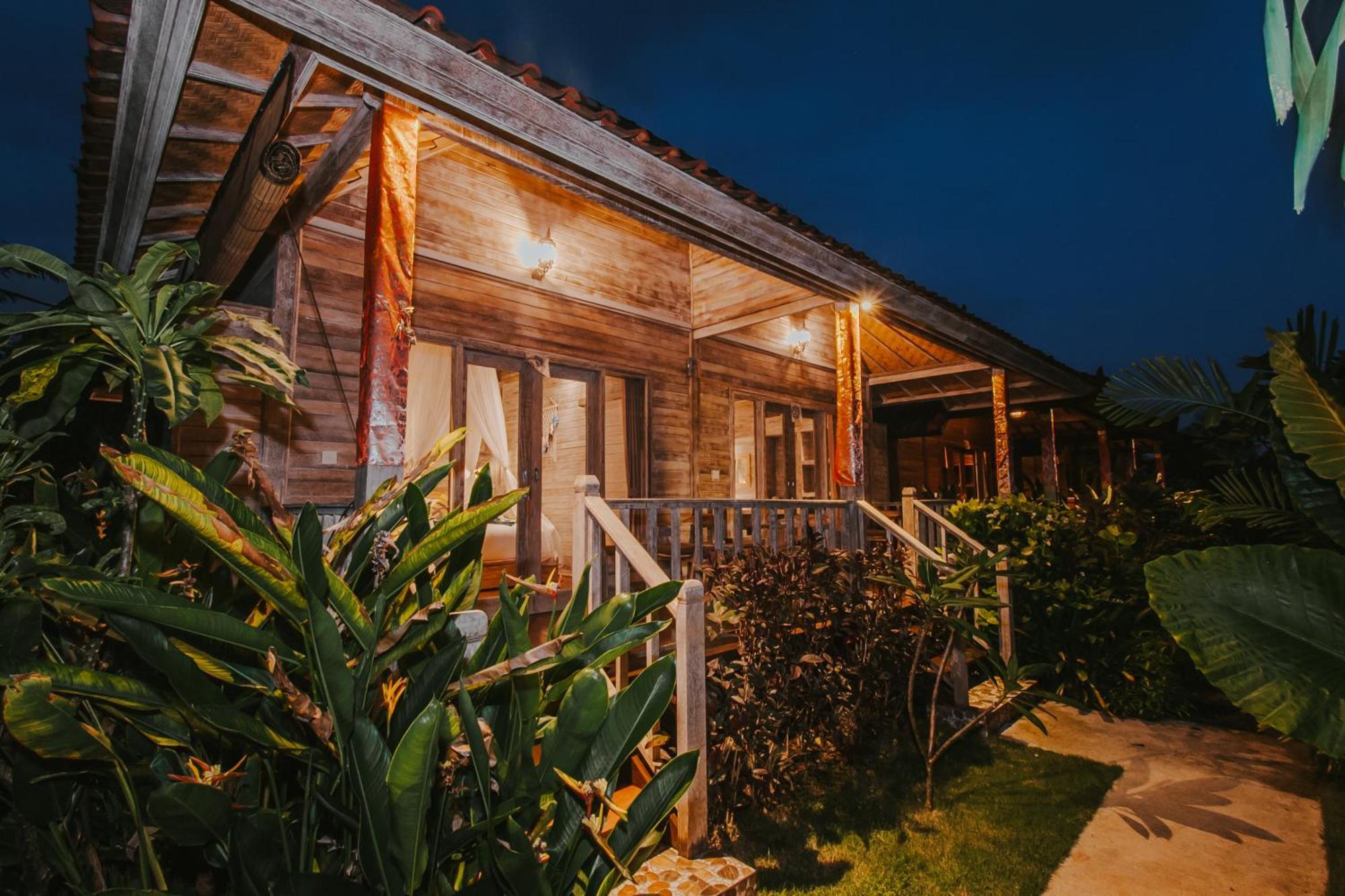 Lembongan Seaview Hotel Nusa Lembongan  Ngoại thất bức ảnh